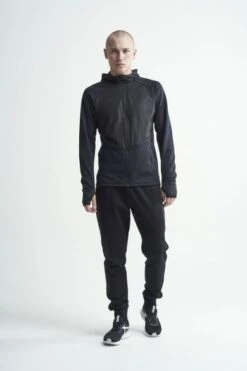 Craft Charge Sweat Hood Hardloopjack Zwart Heren -Craft Winkel 1907722 999000 charge fz sweat hood jacket c6 preview