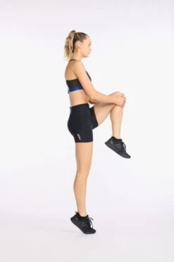 2XU Aero Tri Crop Zwart Dames -Craft Winkel 2xu dames tri top wt6434a blk wht 09