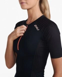 2XU Aero Tri Crop Zwart Dames -Craft Winkel 2xu dames tri top wt6666a blk hyc 05