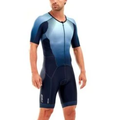 2XU Perform Korte Mouw Trisuit Blauw Heren -Craft Winkel 2xu trisuits heren perform korte mouw blauw mt5525d 02 high