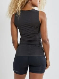 Craft Pro Dry Nanoweight Mouwloos Ondershirt Zwart Dames -Craft Winkel craft onderkleding shirts mouwloos dames pro dry nanoweight sleeveless 1908853 999000 003
