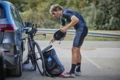 Zone3 Transition Rugzak Met Helm Compartiment Zwart -Craft Winkel zone3 triathlon tassen transition backpack eva zwart ra20tranb101 013